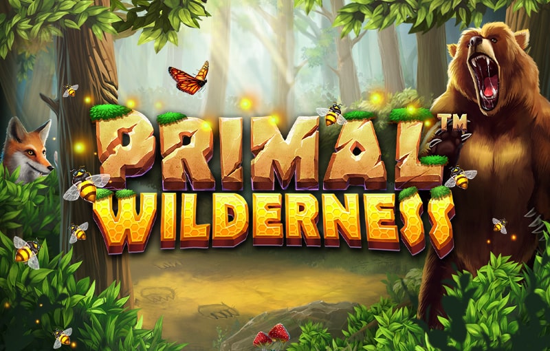Обложка слота Primal Wilderness с медведем в лесу